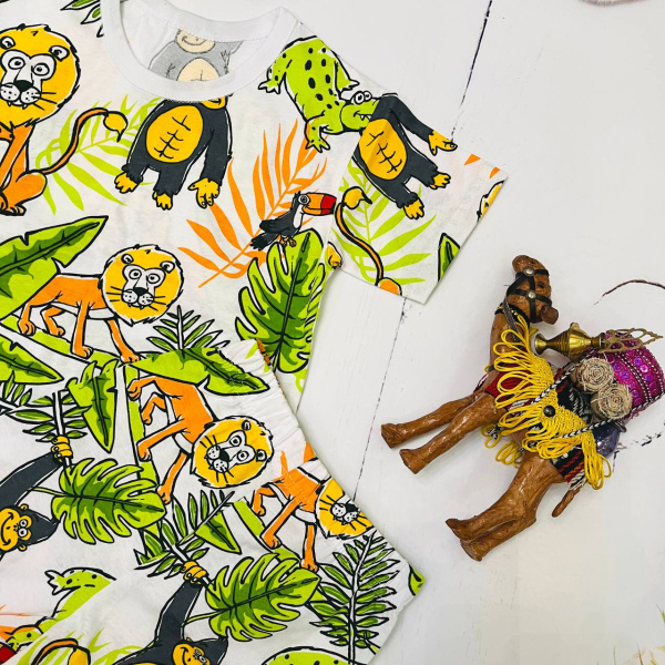 Комплект одежды для девочки из 2 предметов (фуфайка, шорты) Bebika, натуральный хлопок (20/11-18)